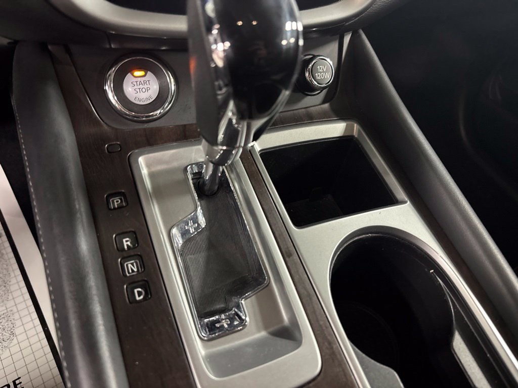 Used 2019 White Nissan Platinum image 40