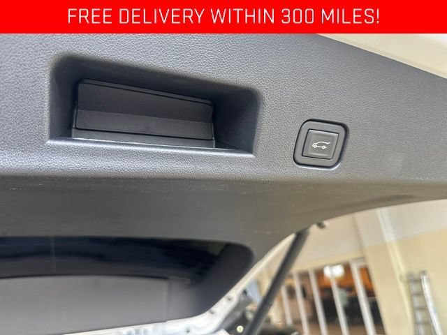 Certified Used 2025 White Frost Tricoat GMC Denali image 34