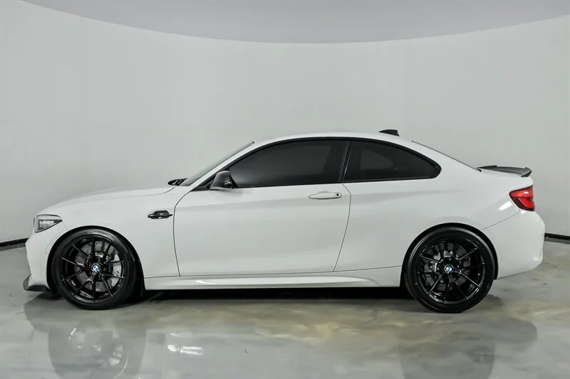 Used 2019 Alpine White BMW Competition image 7