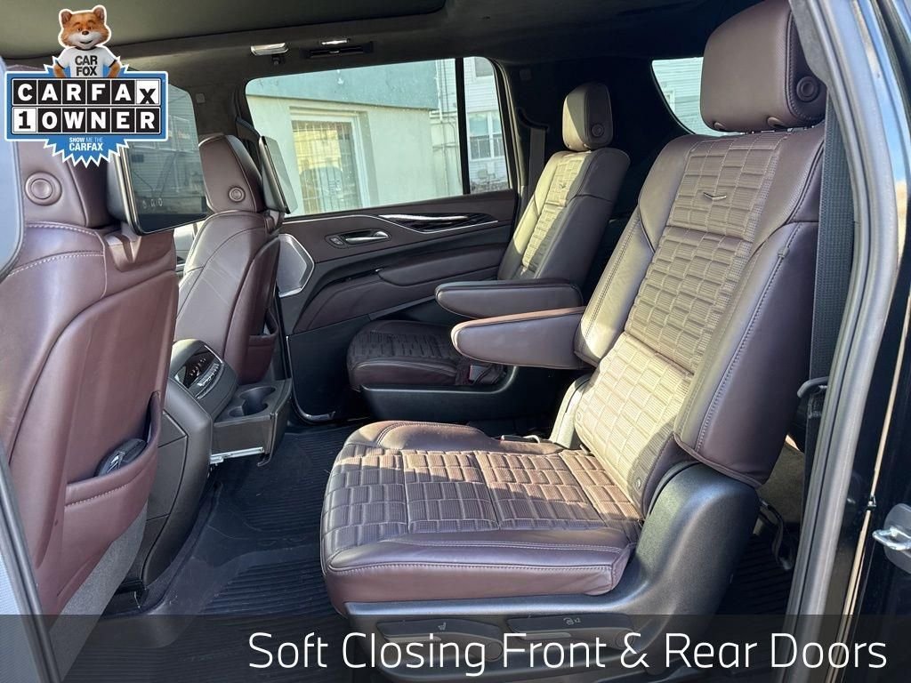 2023 Cadillac Escalade ESV V-Series - Photo 32