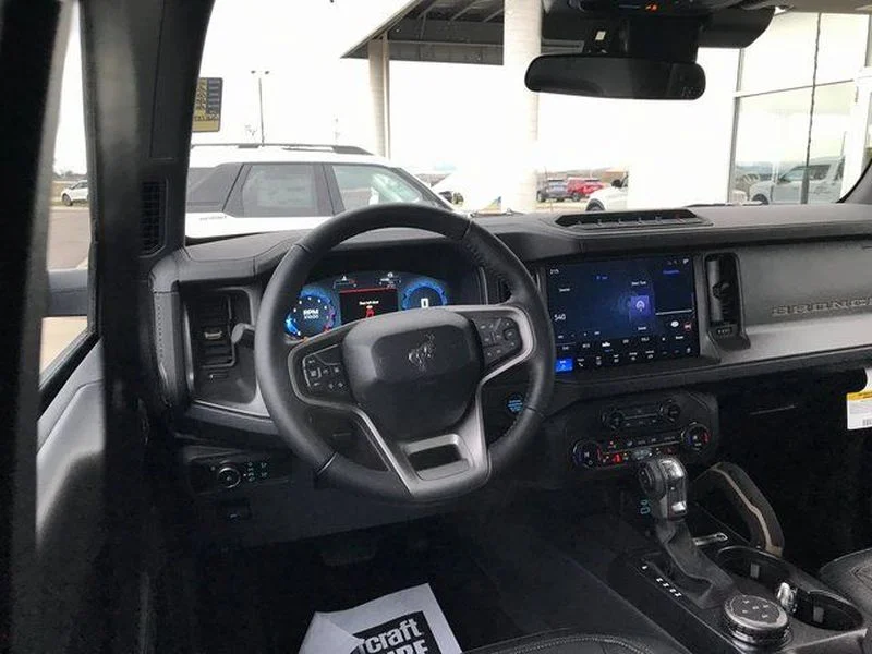 New 2025 Azure Gray Metallic Tri-Coat Ford Badlands® image 8