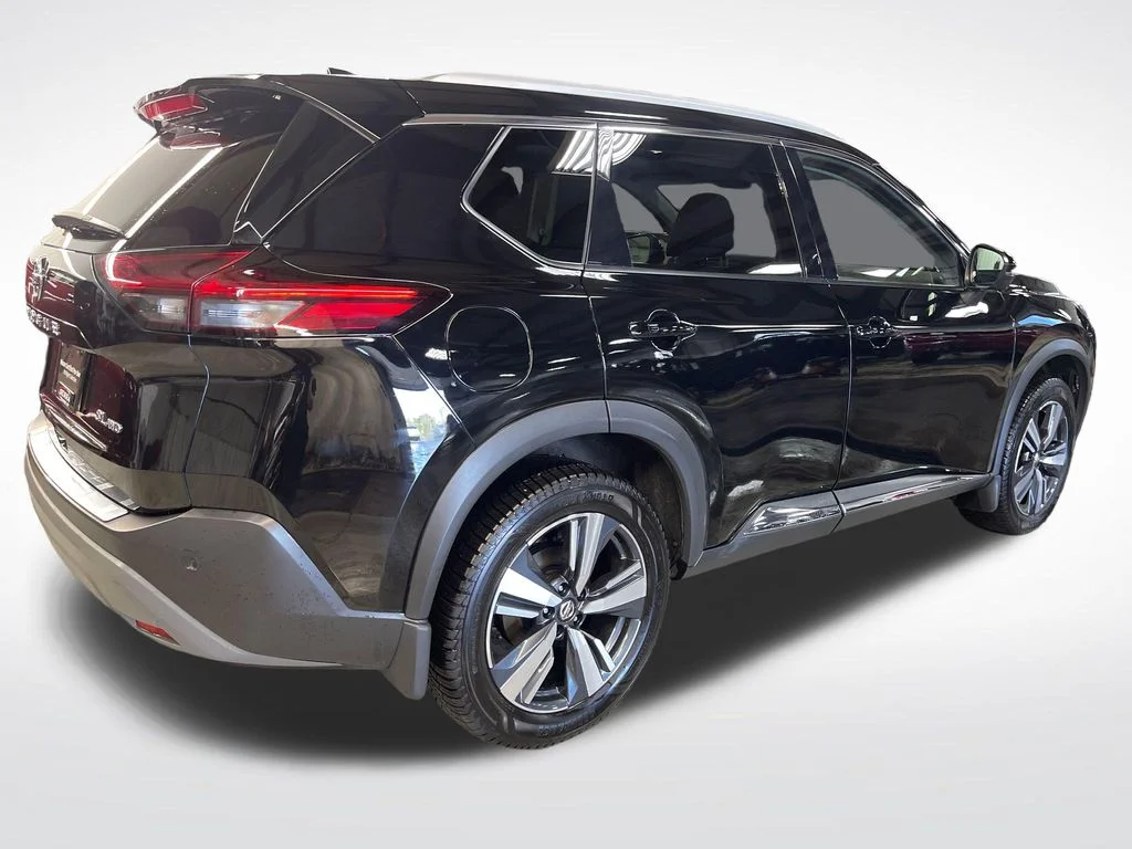 Used 2021 Black Nissan SL image 5