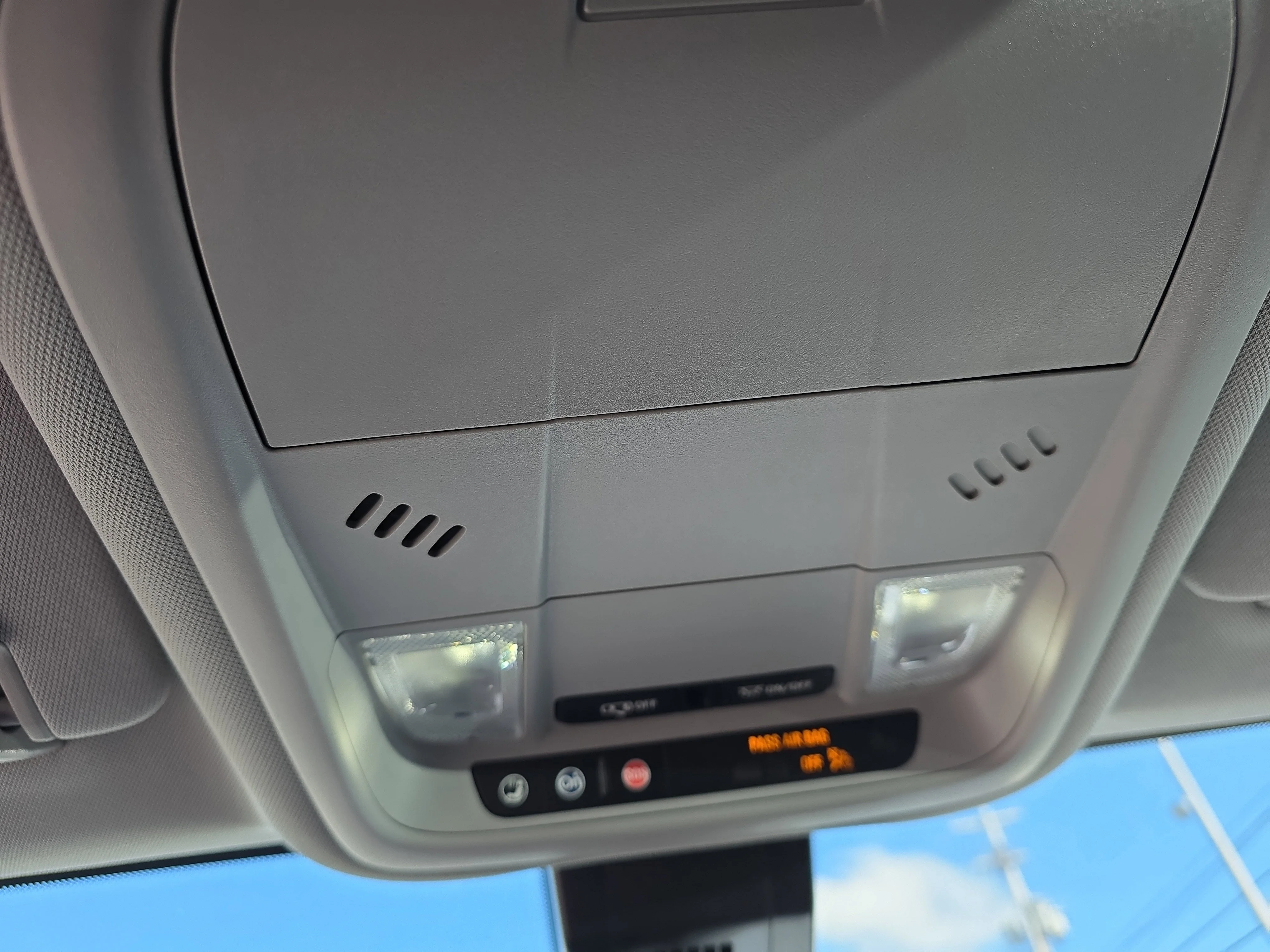 Used 2023 Sterling Metallic GMC SLE image 33