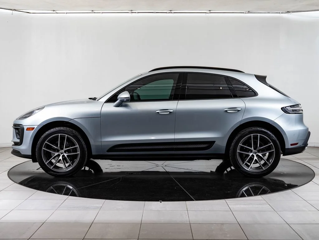 Used 2024 Dolomite Silver Metallic Porsche  image 2