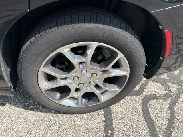 Used 2015 Pitch Black Dodge SXT image 15