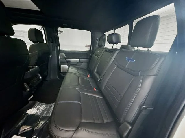 2026 Ford F-350 Super Duty Platinum - Photo 26