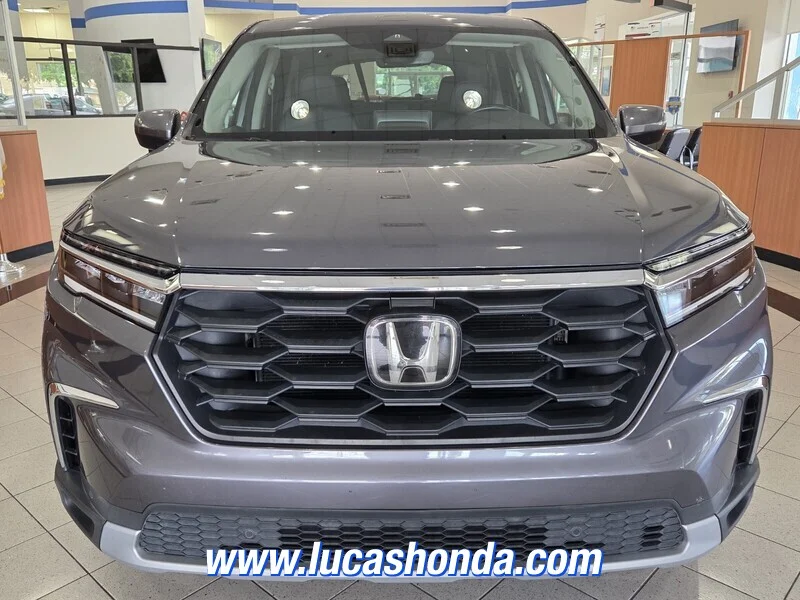 Used 2024 Gray Honda EX-L 8 Passenger 2WD image 2