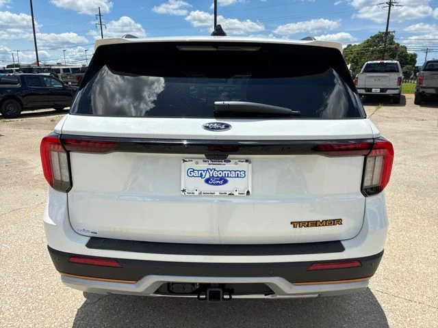 New 2026 White Ford Tremor image 5
