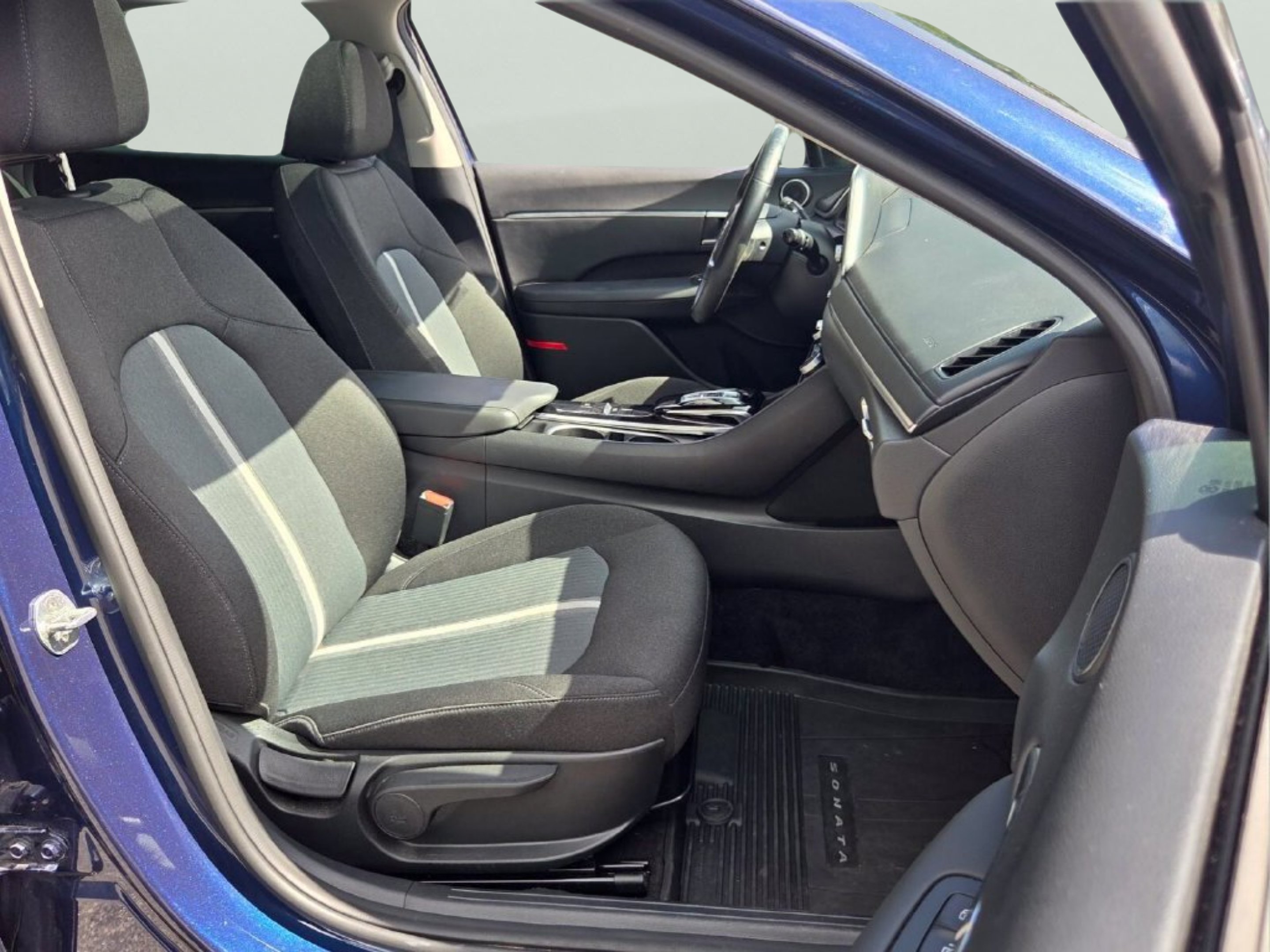 Used 2021 Stormy Sea Hyundai SEL image 18