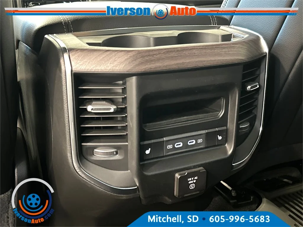 New 2026 Granite Crystal Metallic Clear-Coat Exterior Paint RAM Laramie image 29