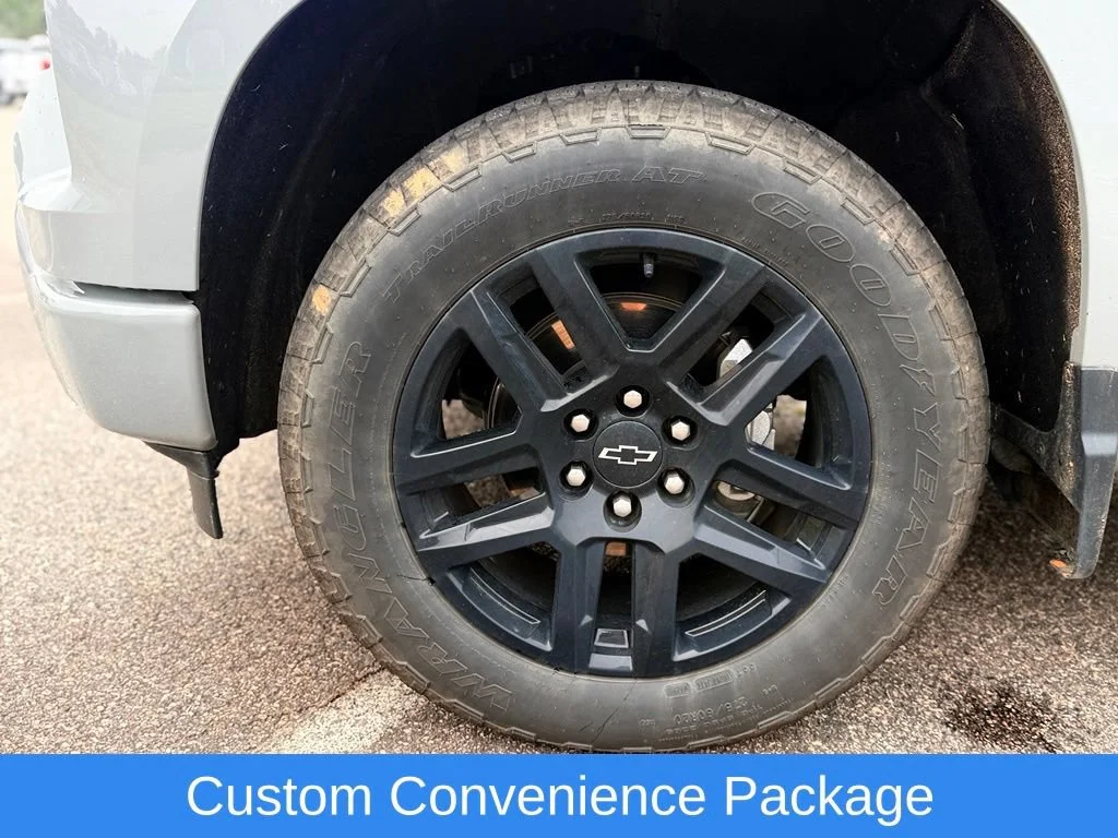 Used 2025 Slate Gray Metallic Chevrolet Custom image 13
