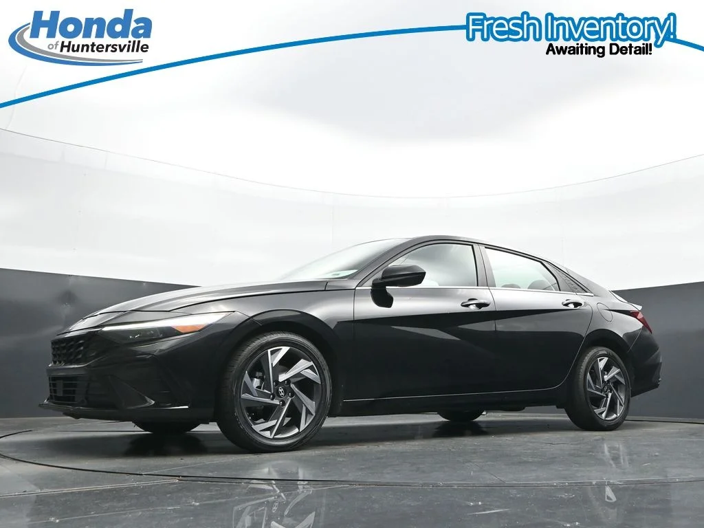 Used 2025 Abyss Black Hyundai SEL Convenience image 29