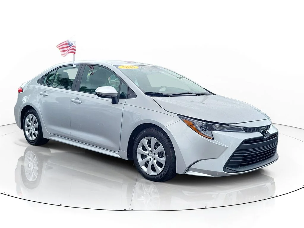 Used 2025 Silver Toyota LE image 2
