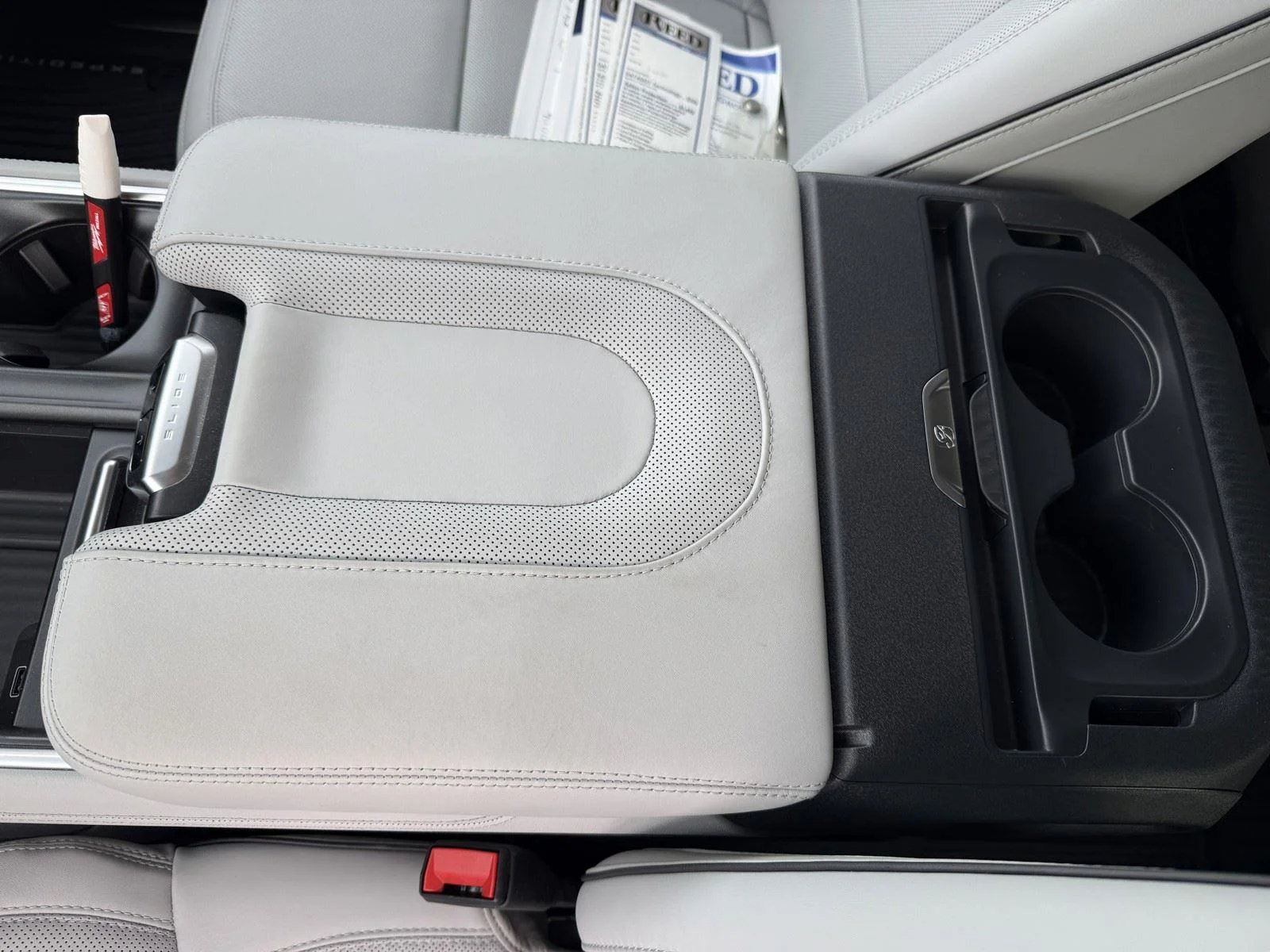 New 2026 Star White Metallic Tri-Coat Ford MAX Platinum® image 23