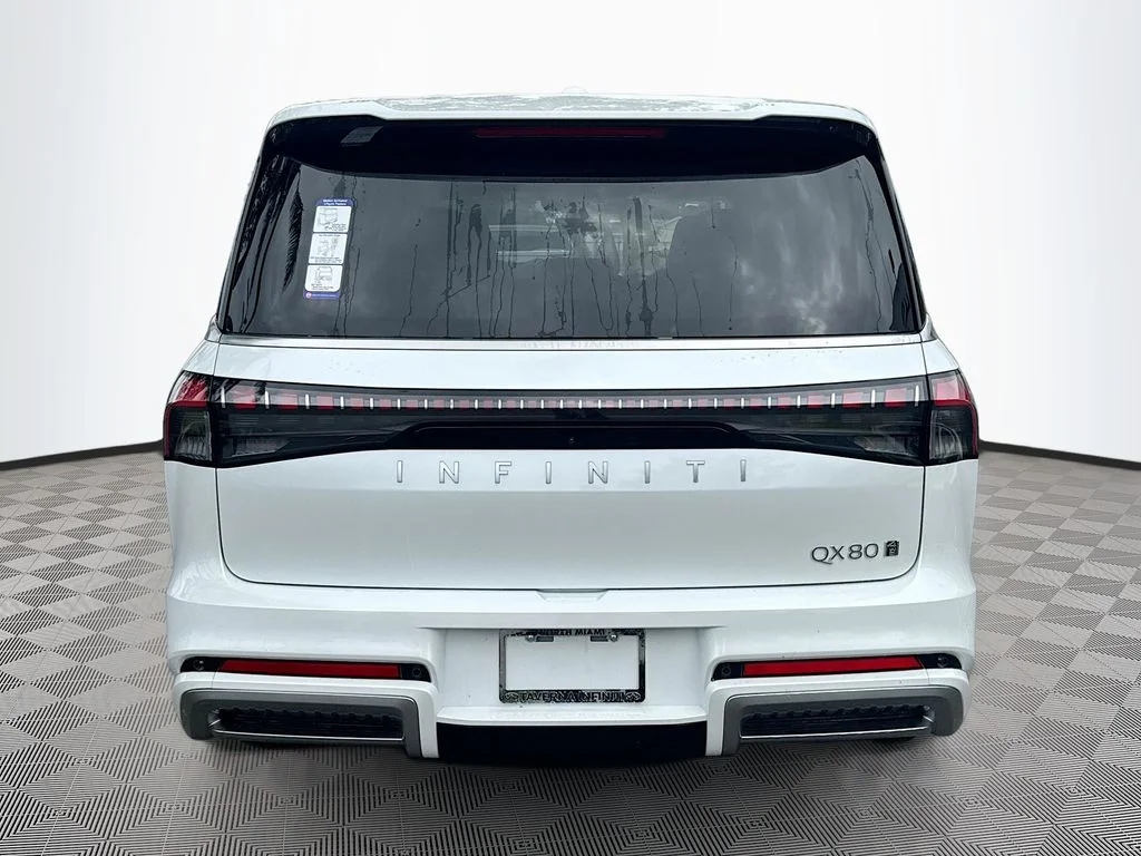 New 2026 RADIANT WHITE INFINITI Luxe 4WD image 6