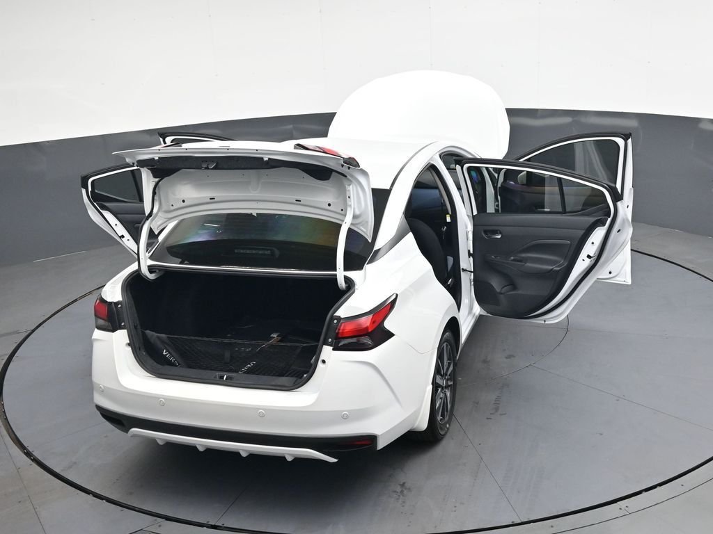 Used 2025 White Nissan 1.6 SV image 53