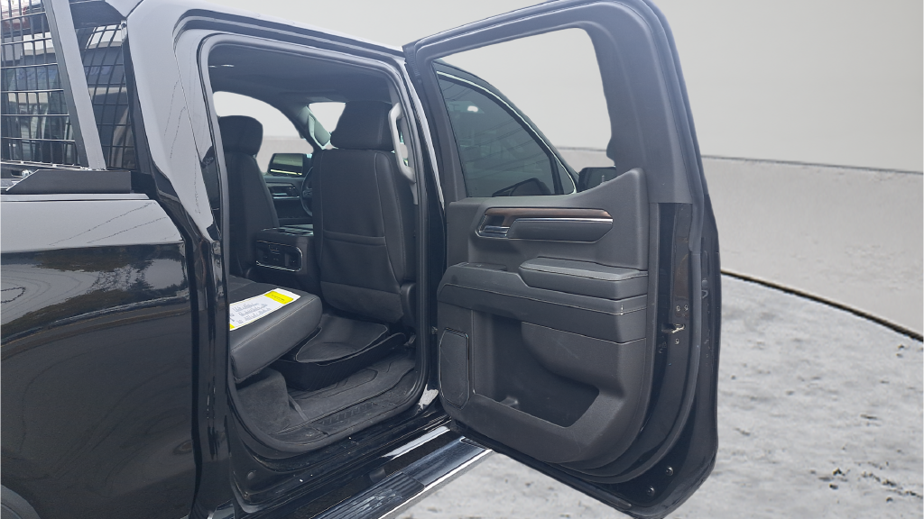 Used 2024 Black GMC SLT image 13
