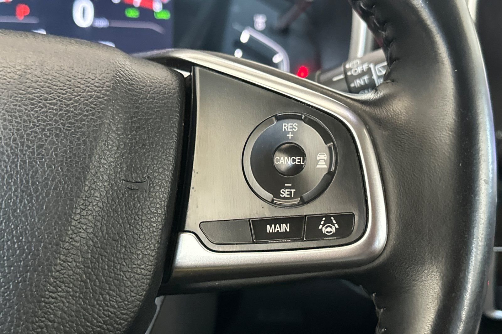 Used 2018  Honda EX-L image 26
