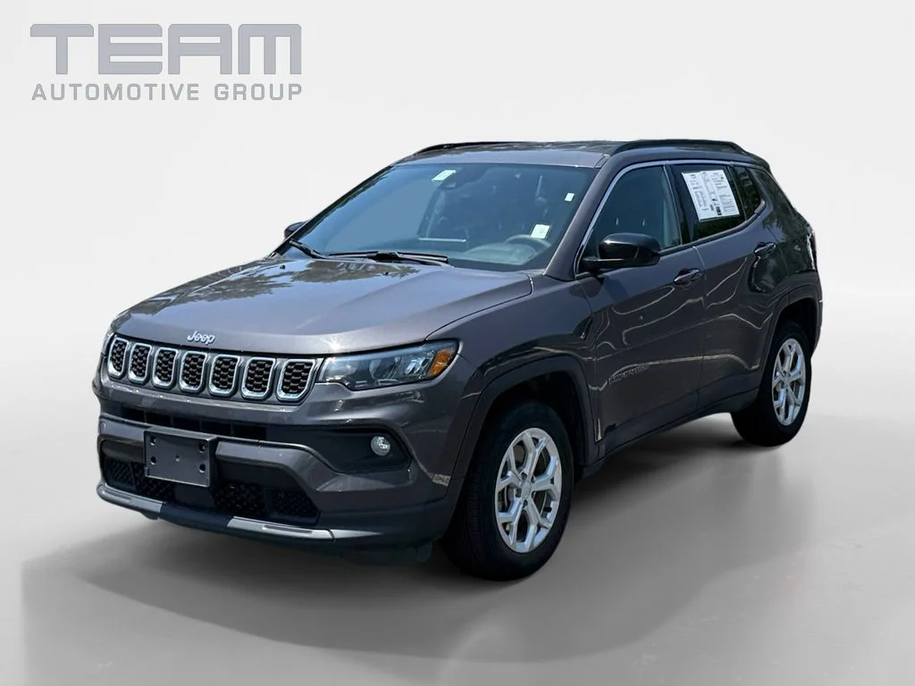 Used 2024 Gray Jeep Latitude image 3