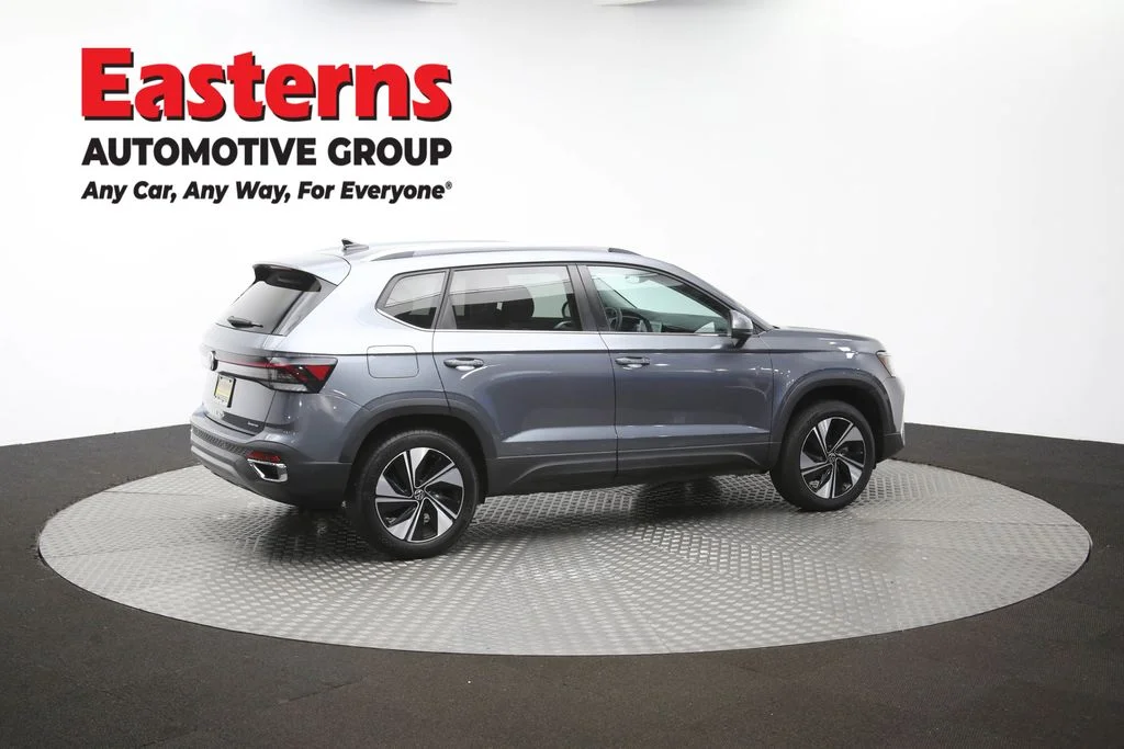 Used 2025 Gray Volkswagen 1.5T SE image 41
