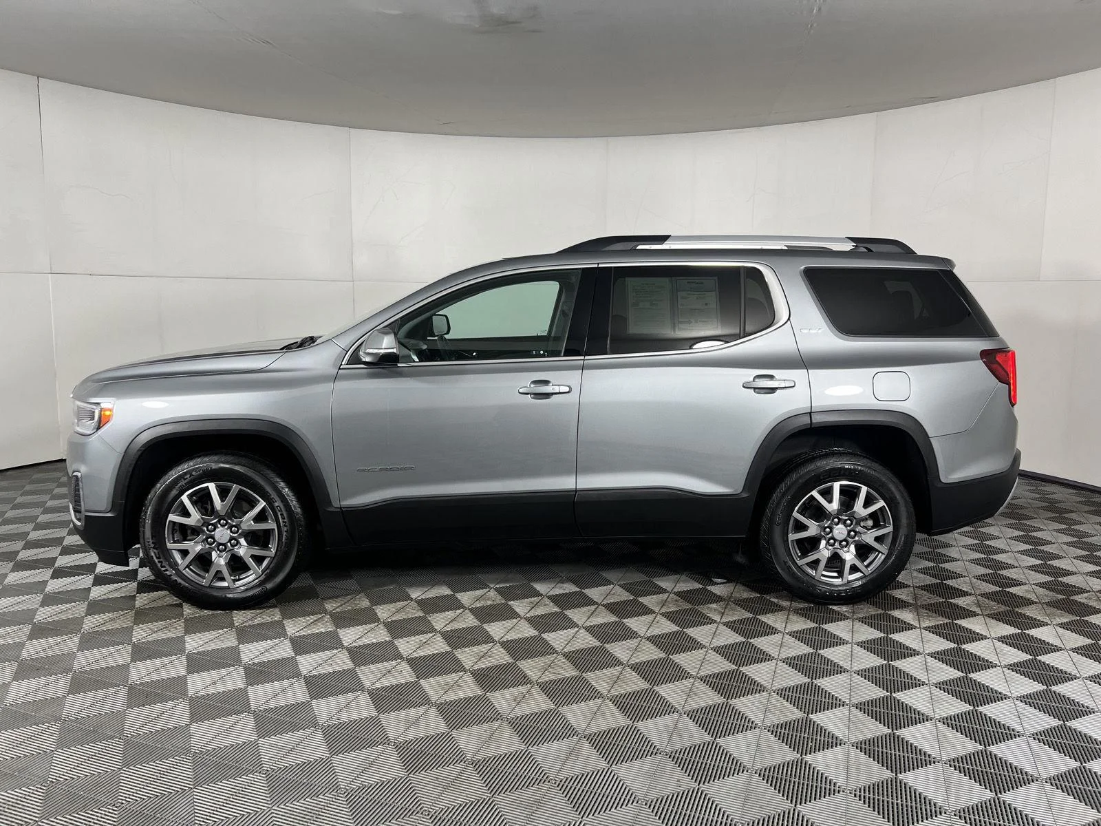 Used 2023 STERLING METALLIC GMC SLT image 45