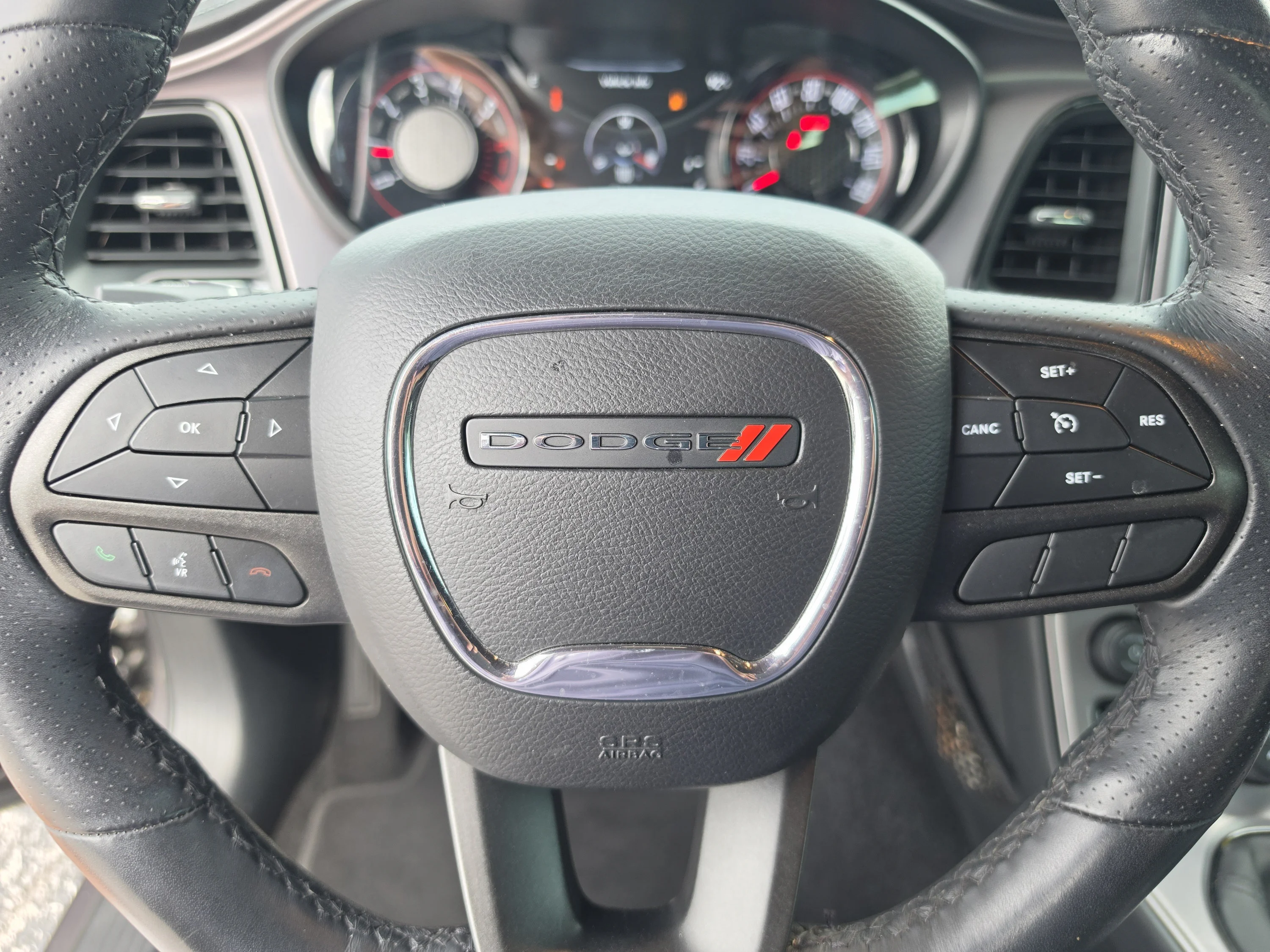 Used 2023 Granite Pearlcoat Dodge R/T image 34