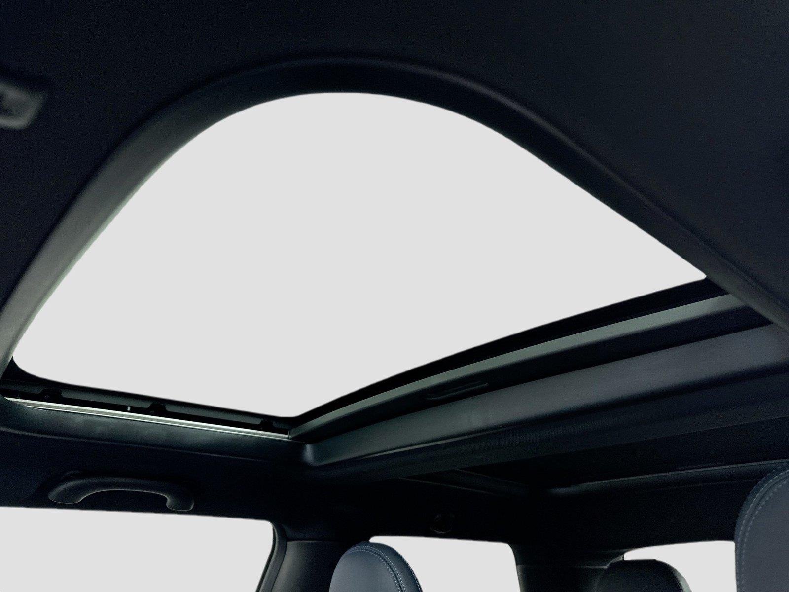 2025 MINI Hardtop 2 Door Base - Photo 17
