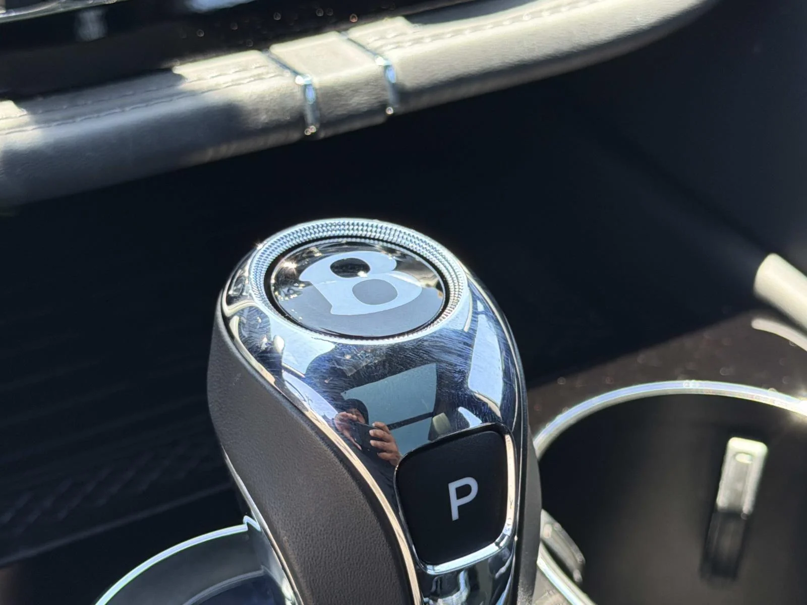 2024 Bentley Bentayga - Photo 33