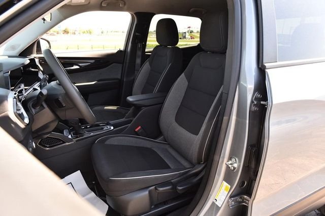 Used 2025 Gray Chevrolet LS image 19