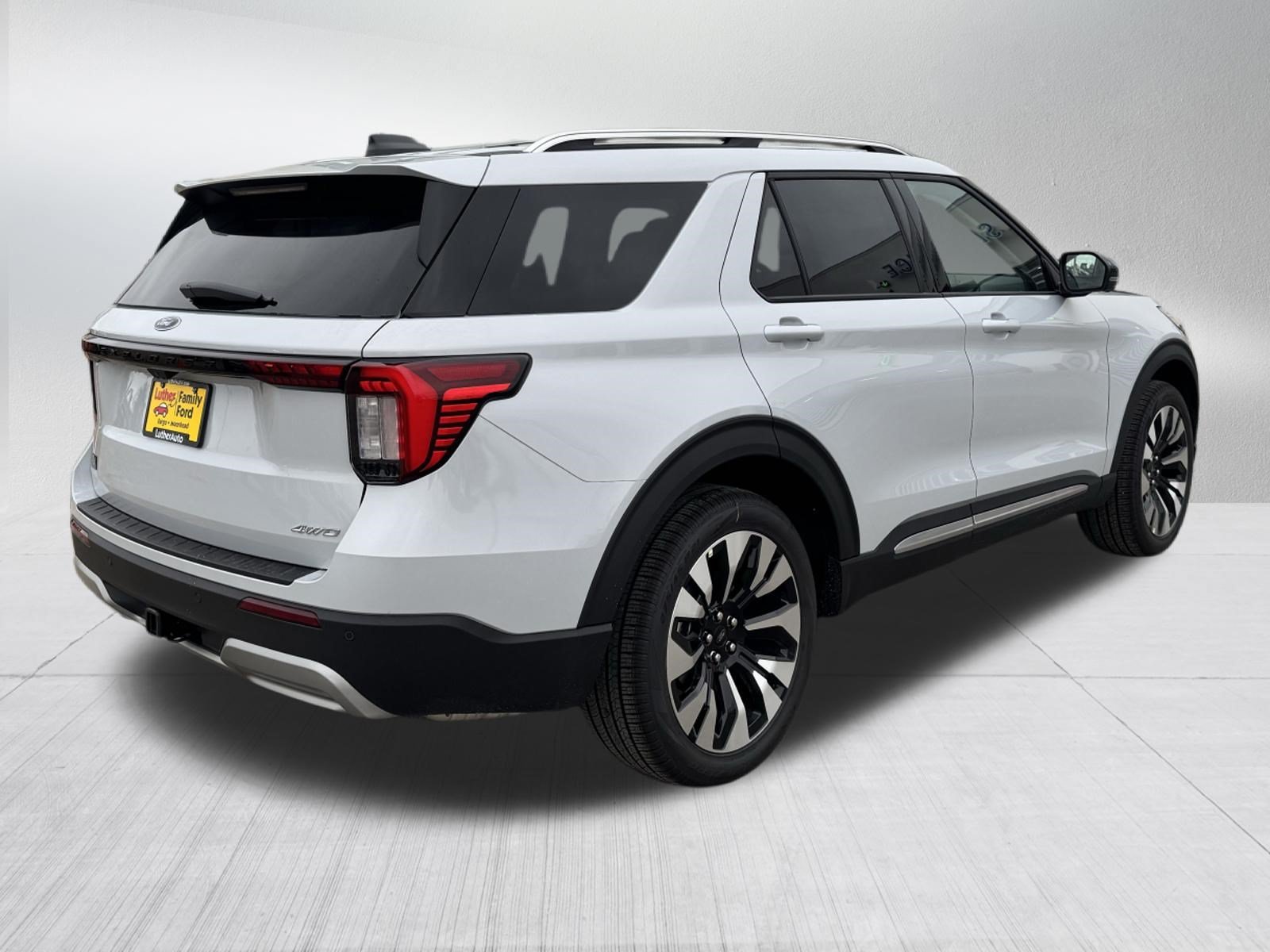 New 2026 Space White Metallic Ford Platinum image 4