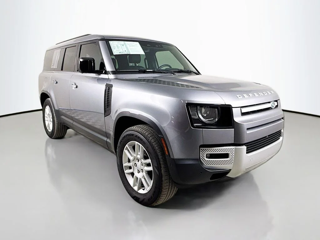 Used 2024 Gray Land Rover S image 3