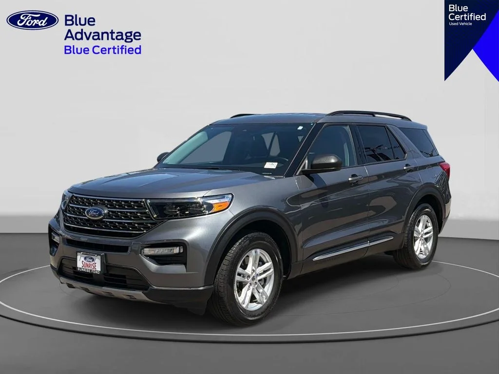 2023 Ford Explorer XLT RWD's photo