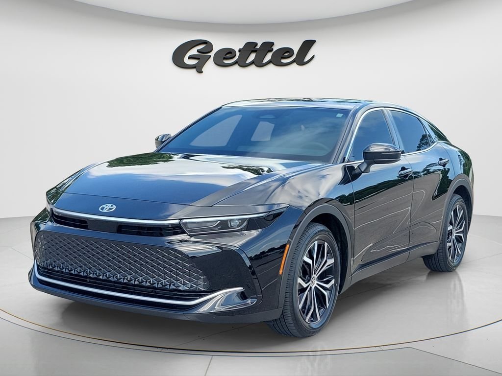 Used 2025 Black Toyota XLE image 1