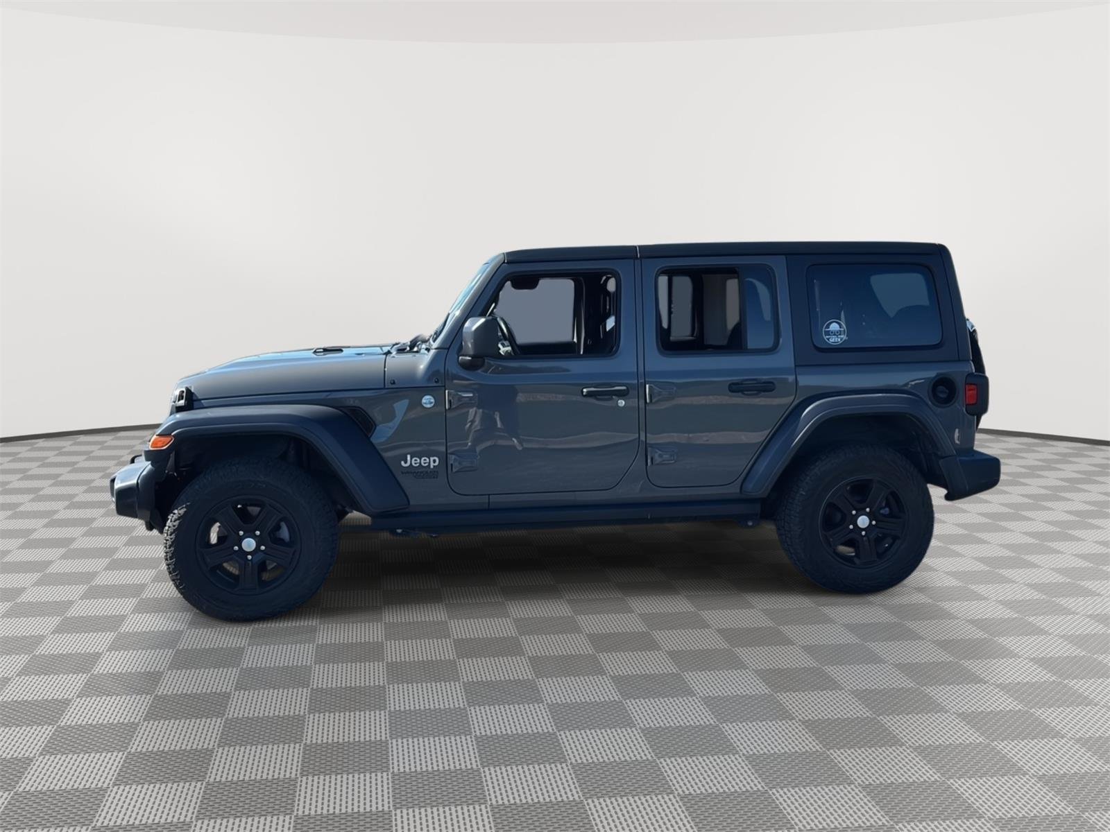 Used 2020 Sting-Gray Clearcoat Jeep Sport S image 7