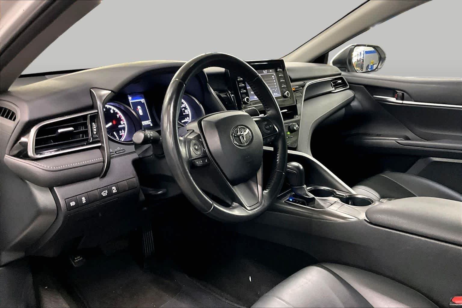 Used 2024 Ice Cap Toyota SE image 17