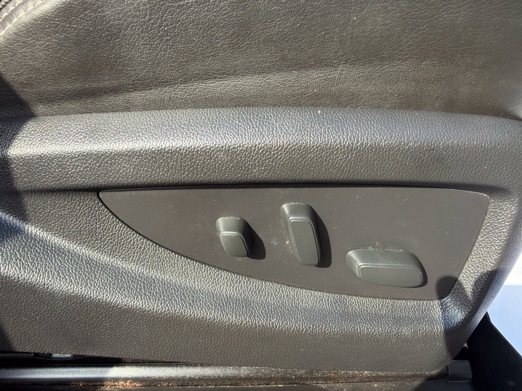 Used 2018 Green GMC Denali image 34