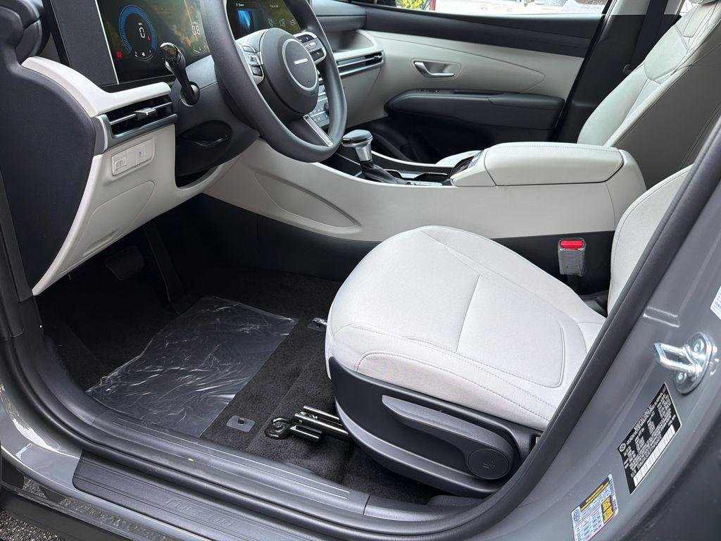 New 2026 Gray Hyundai SE FWD image 9