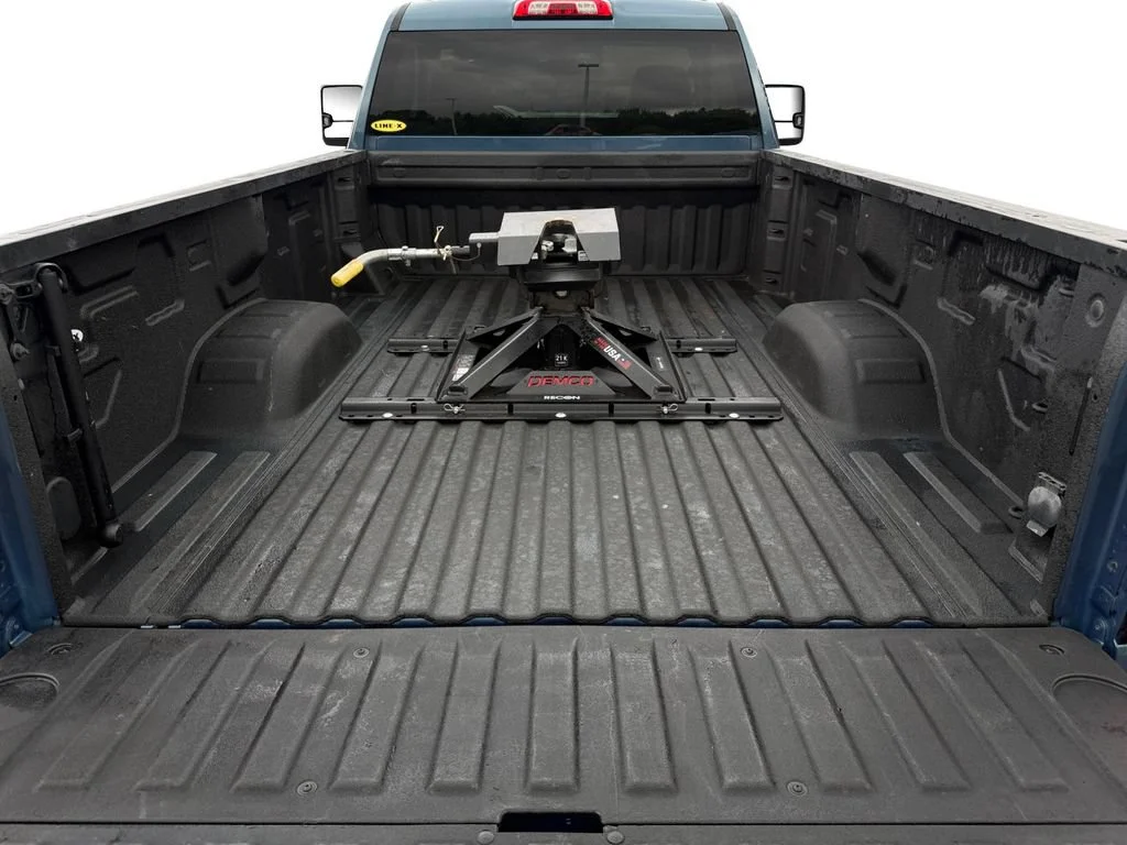 Used 2024 Downpour Metallic GMC SLE image 26