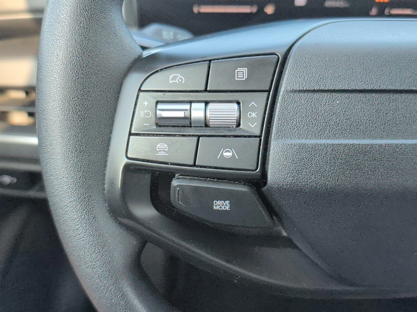 Used 2025 Steel Gray Kia LXS image 24
