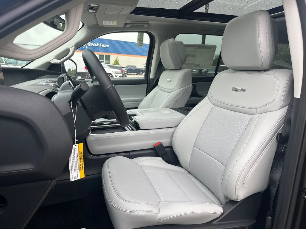 New 2027 Black Ford Platinum image 5