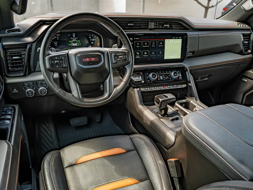 Used 2024 Sterling Metallic GMC AT4 image 4