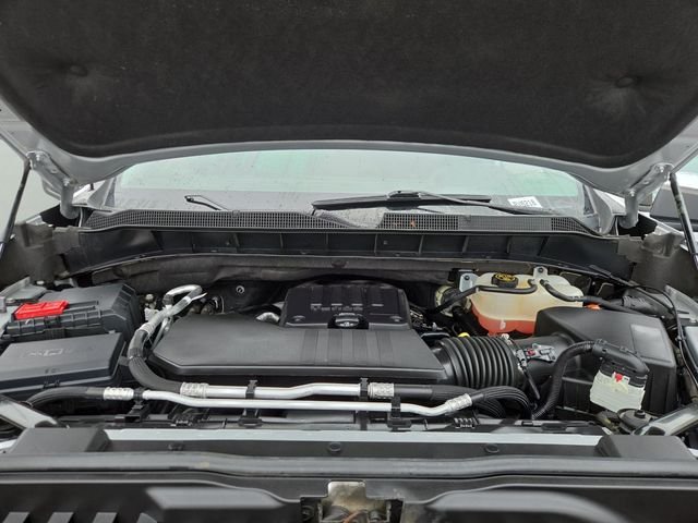 Used 2022 Silver Ice Metallic Chevrolet LT image 35
