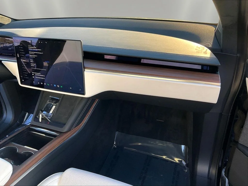 Used 2023 Black Tesla Standard Range image 24