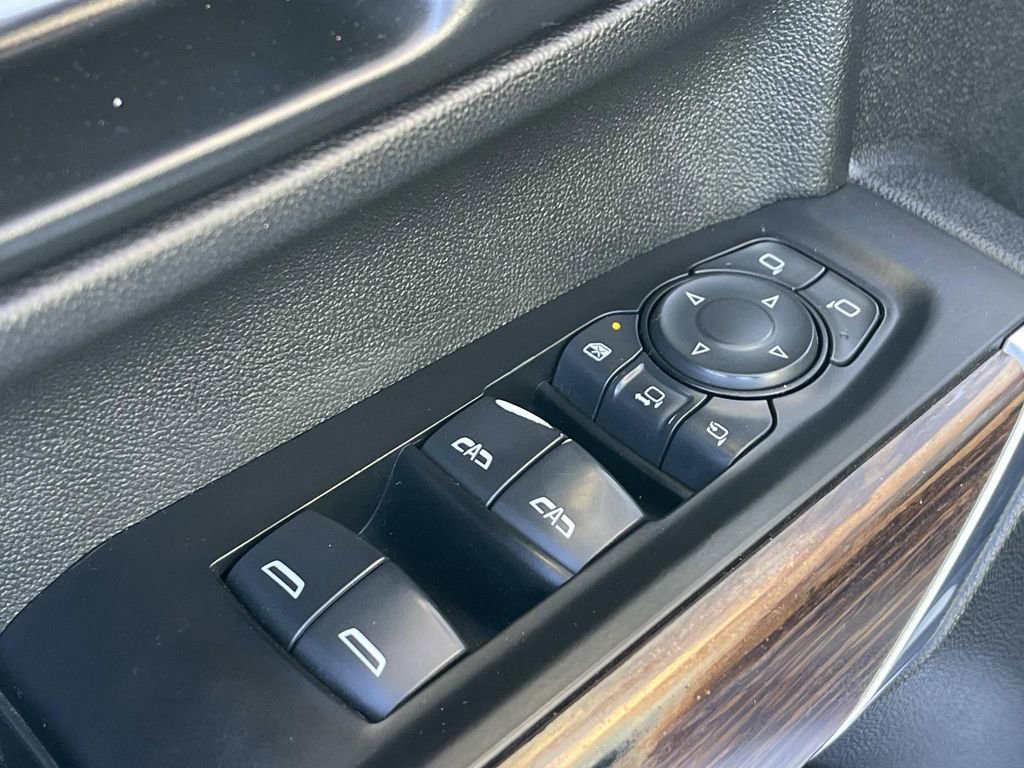 Used 2021 SILVER ICE METALLIC Chevrolet High Country image 32