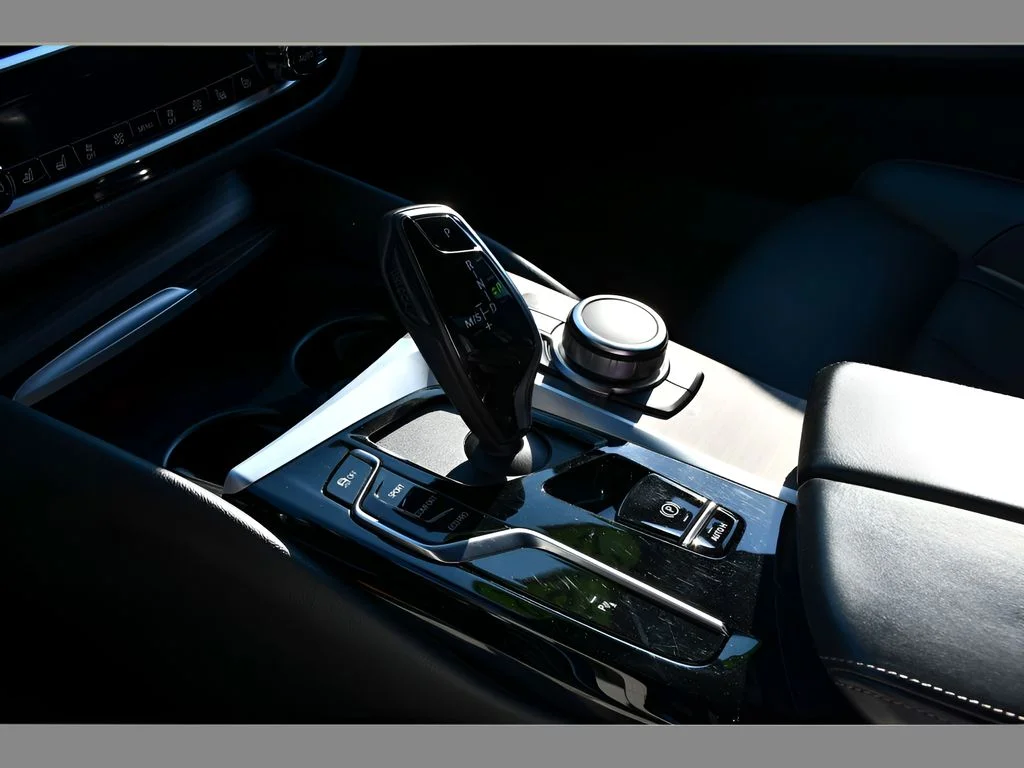 Used 2022 Blue BMW 540i xDrive image 36