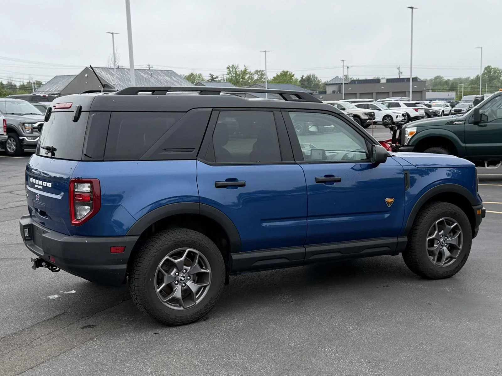 Used 2024 Atlas Blue Ford Badlands image 6