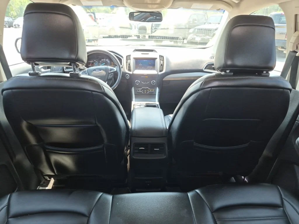 Used 2020 Black Ford SEL image 16