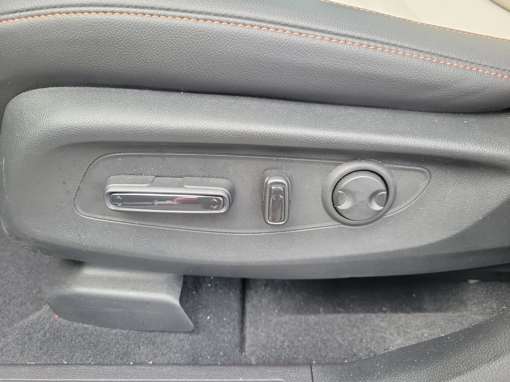 Certified Used 2025 Platinum White Pearl Honda Sport Touring image 25