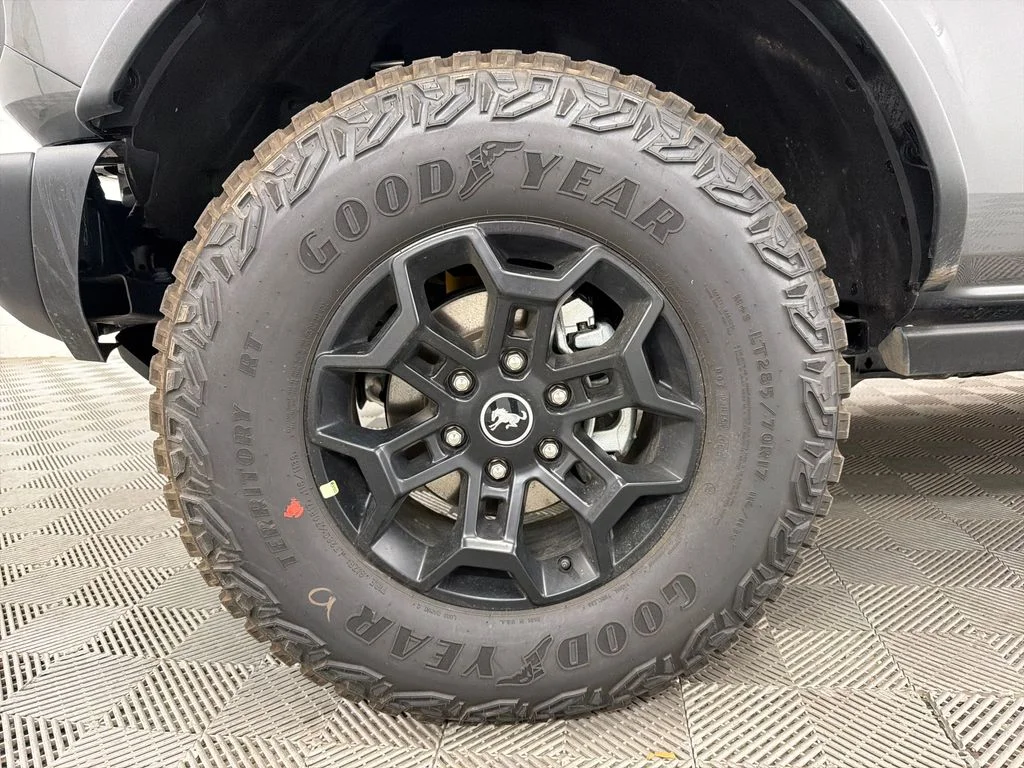 New 2026 Gray Ford Badlands image 11