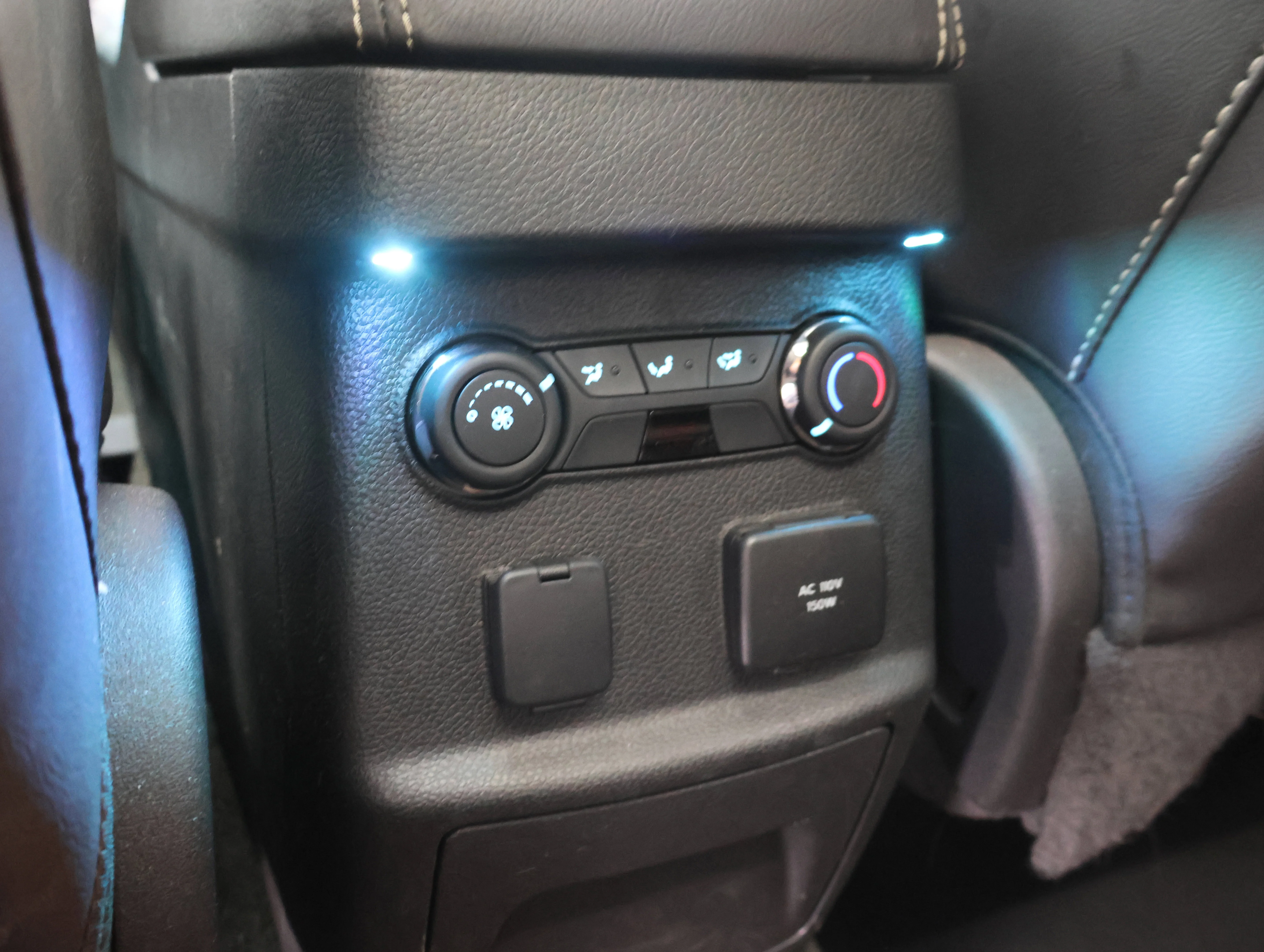 Used 2015 Magnetic Metallic Ford Sport image 35